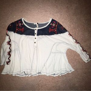 FREE PEOPLE XS Boho Linen Embroidered Cropped Top